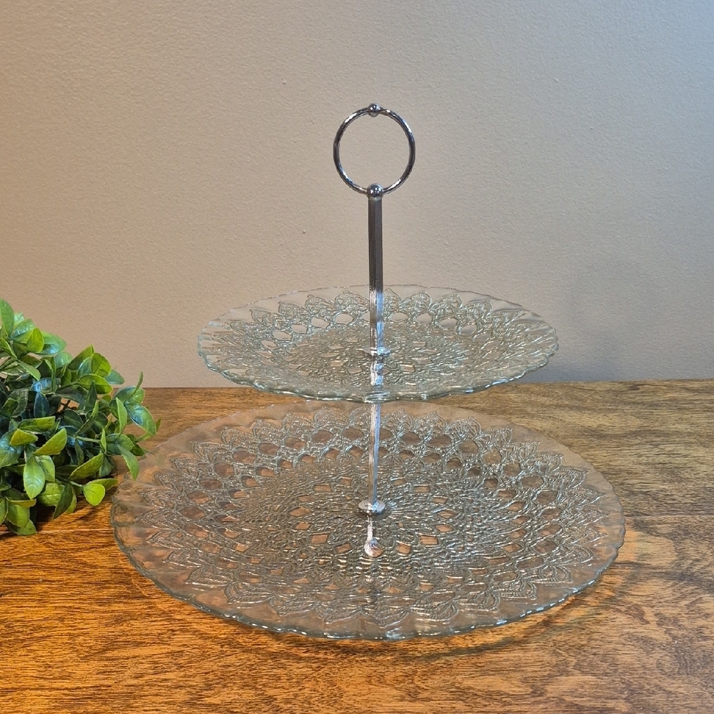 GLASS Two Tiered Gold Tone Filigree 'Doily' Tidbit Petit Fours Serving Tray